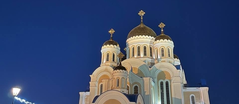 Праздничное богослужение из Софийского собора п...