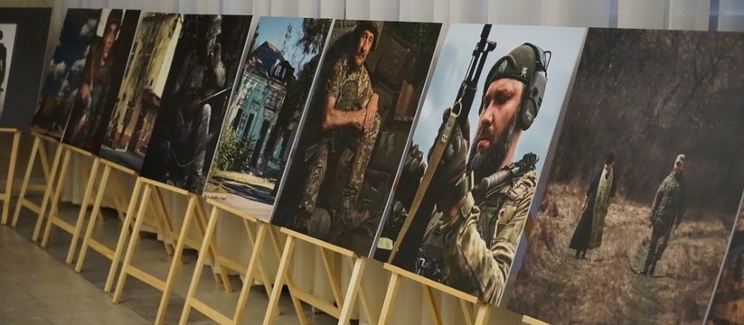 Автор запечатлел обстановку в районе боевых дей...