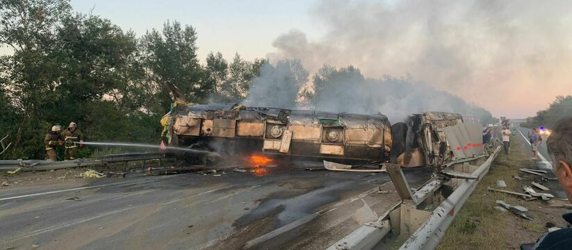 Погибли в огненном шаре: Стали известны подробности смертельной аварии с горящим бензовозом в Самарской области