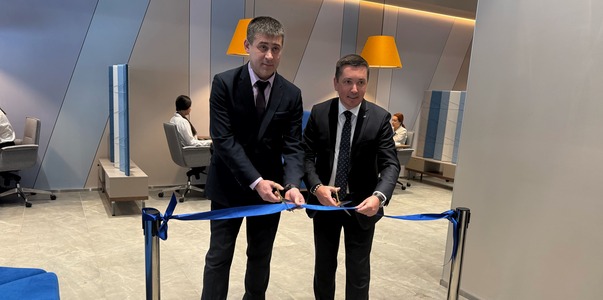 ВТБ открыл после реконструкции офис в Промышлен...