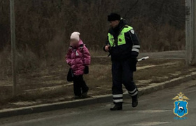 Нашли замерзшей на дороге. Полиция раскрыла под...