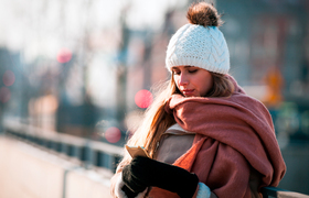 Количество уникальных пользователей MAX за дека...