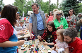 В Самаре 27 мая губернатор Дмитрий Азаров принял участие в фестивале прессы