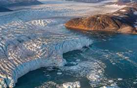 Ученые назвали скорость таяния льдов причиной д...